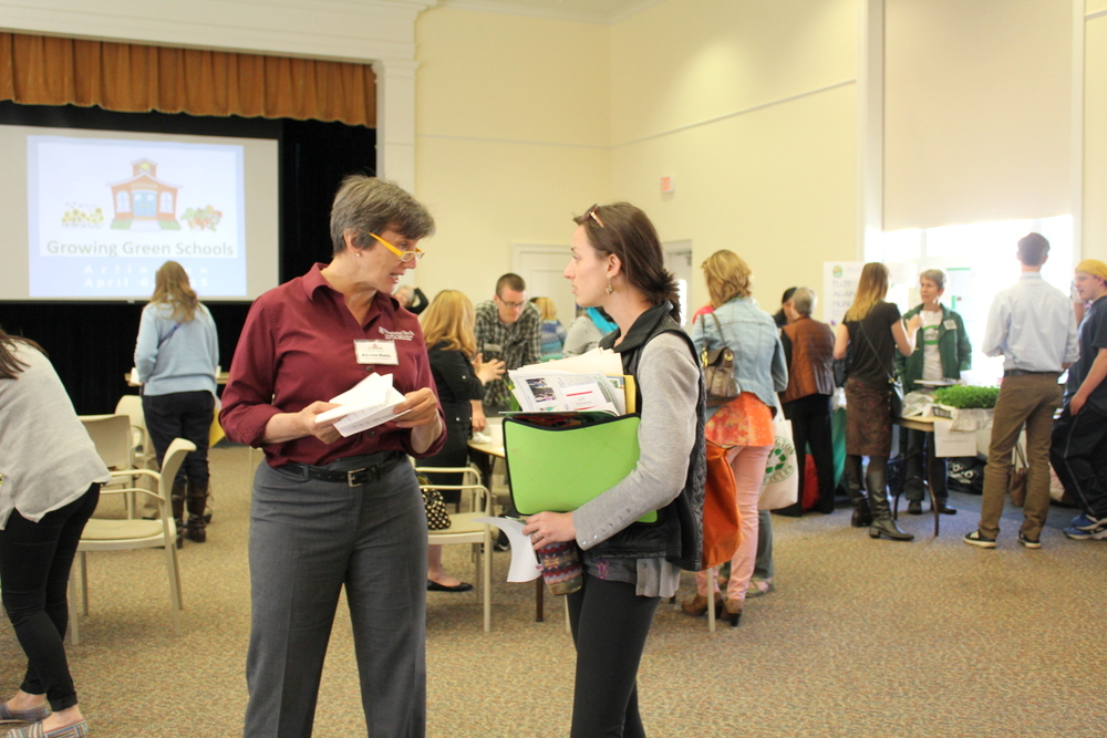 2015 Growing Green Schools in Arlington - Kirsten Buhls, Love & Carrots and crowd