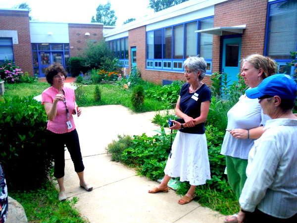 APS Growing Green Schools Garden Meetup Jamestown Elementary 6-8-15 courtyard