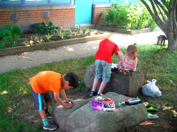 APS Growing Green Schools Garden Meetup Jamestown Elementary 6-8-15 crafts