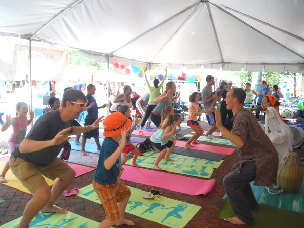 Love Your Body Day 2015 Kidasana - active breath