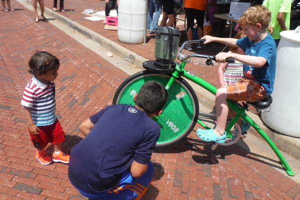 Love Your Body Day 2015 - kids on  bike powering blender