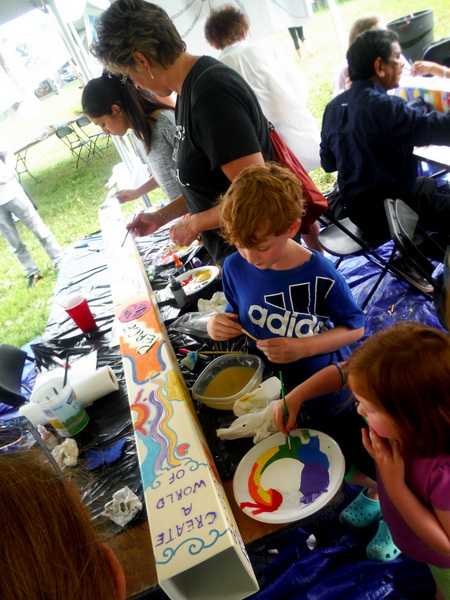 World Children's Festival 2015 - children working on Posts for Peace and Justice - by Mindful Healthy Life