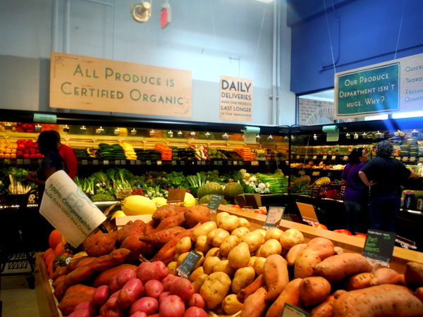 MOM's Organic Market Woodbridge Opening - produce - Mindful Healthy Life