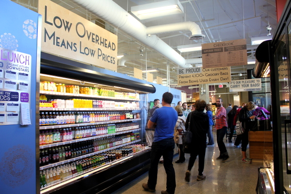 Moms Organic Market Arlington opening by Mindful Healthy Life - drinks and cash registers