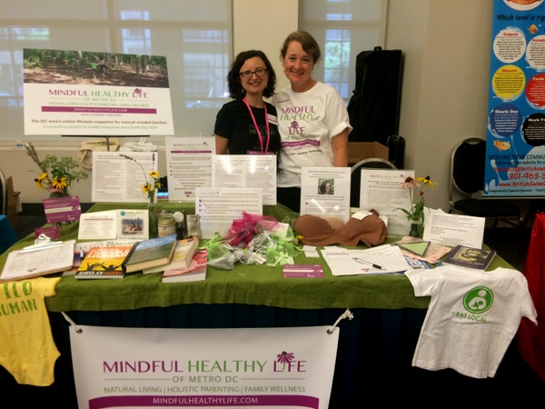 MommyCon Mindful Healthy Life table with Lisa