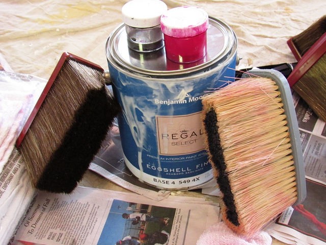 lazure-paint-and-brushes